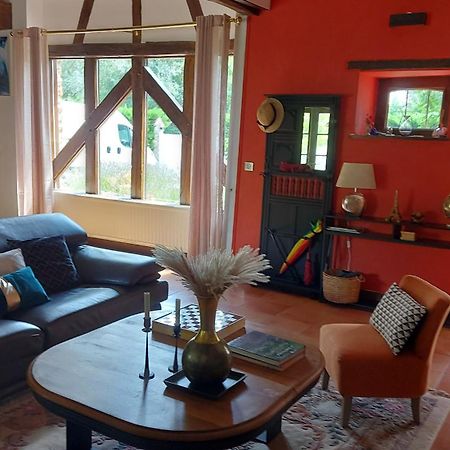 Les 3 Roses Bed & Breakfast Anjouin Exterior photo