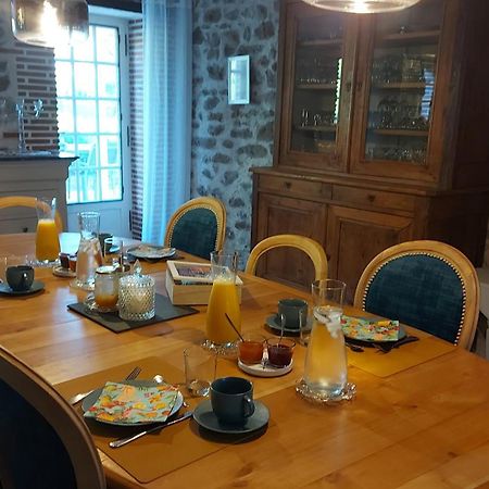 Les 3 Roses Bed & Breakfast Anjouin Exterior photo