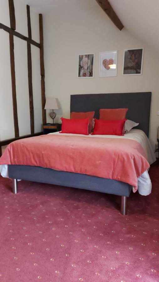 Les 3 Roses Bed & Breakfast Anjouin Exterior photo